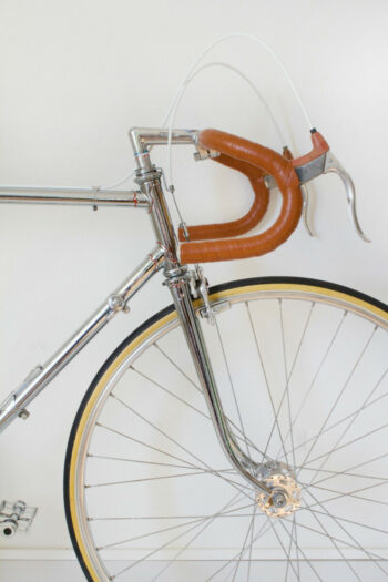 Vélo de course chrome – Image 3