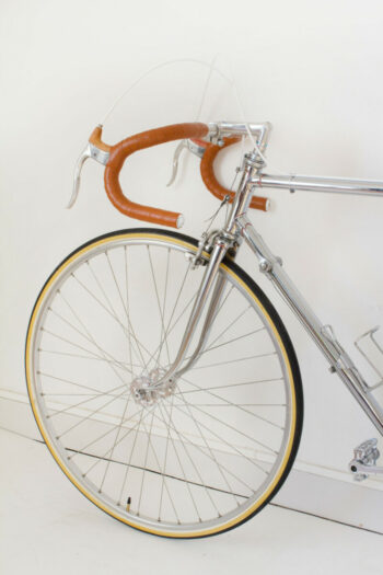 Vélo de course chrome – Image 10
